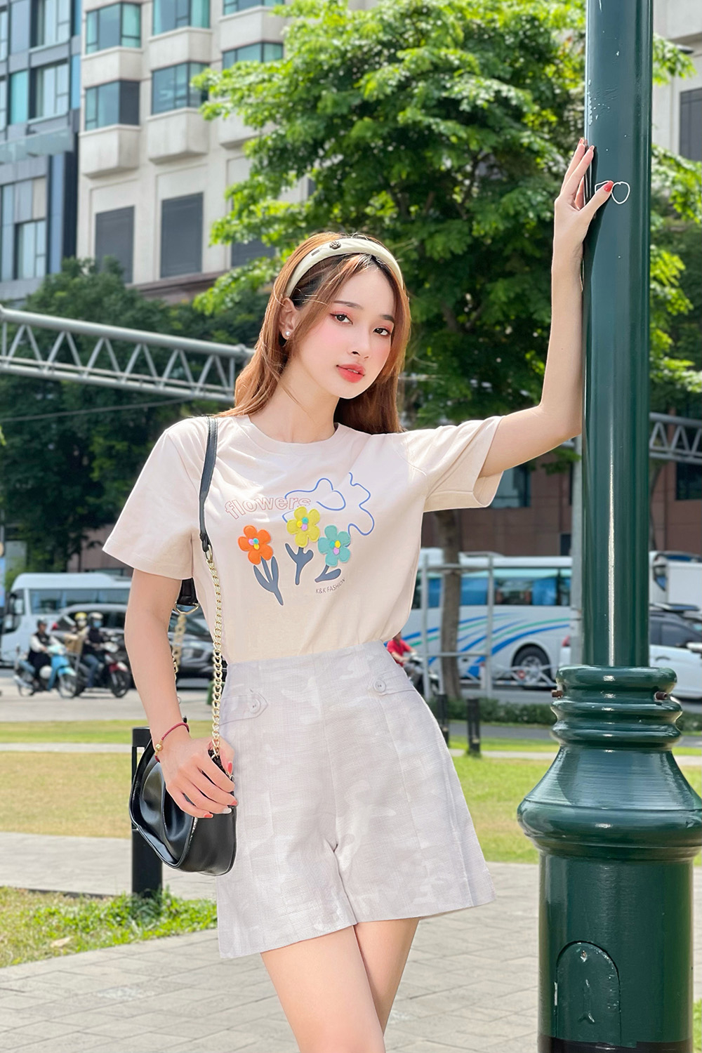 Quần short nữ 2 túi màu trắng