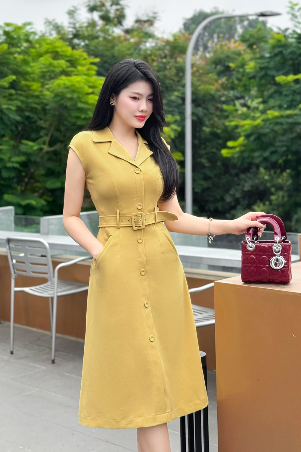 Đầm công sở chữ A màu vàng kèm thắt eo