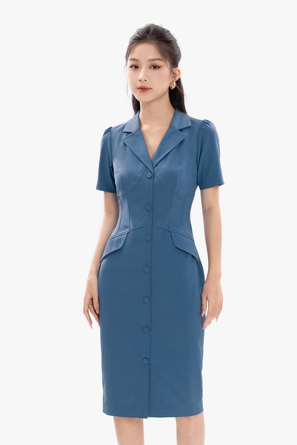 Đầm ôm công sở phối nút cổ đan tông