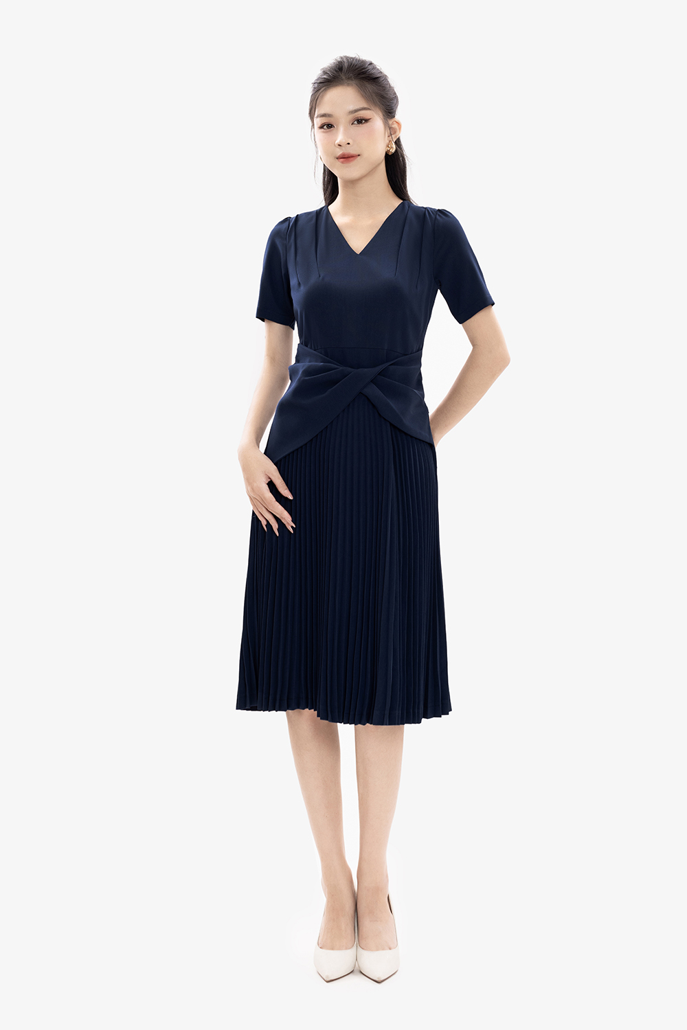 Đầm công sở xếp ly màu xanh cổ tim