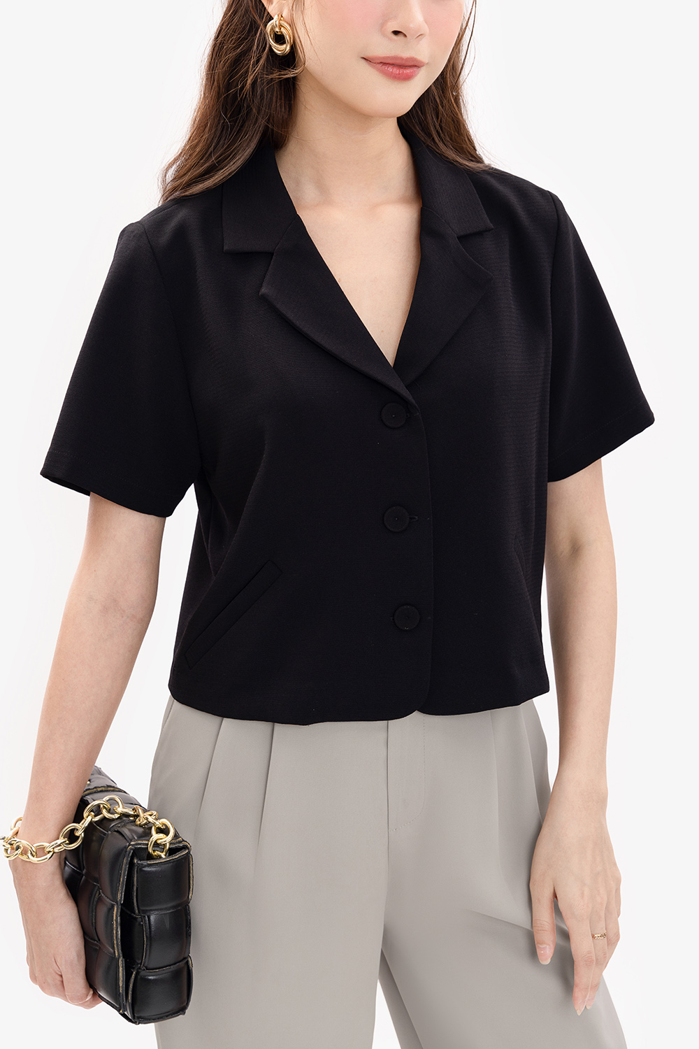 Áo kiểu nữ dáng suông ngắn màu đen
