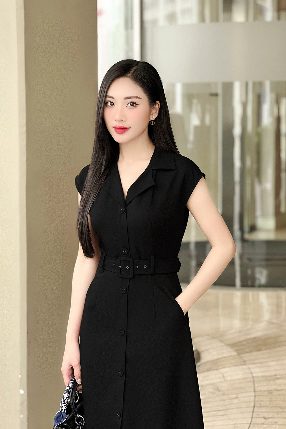 Đầm đen sơ mi công sở chữ A kèm thắt eo