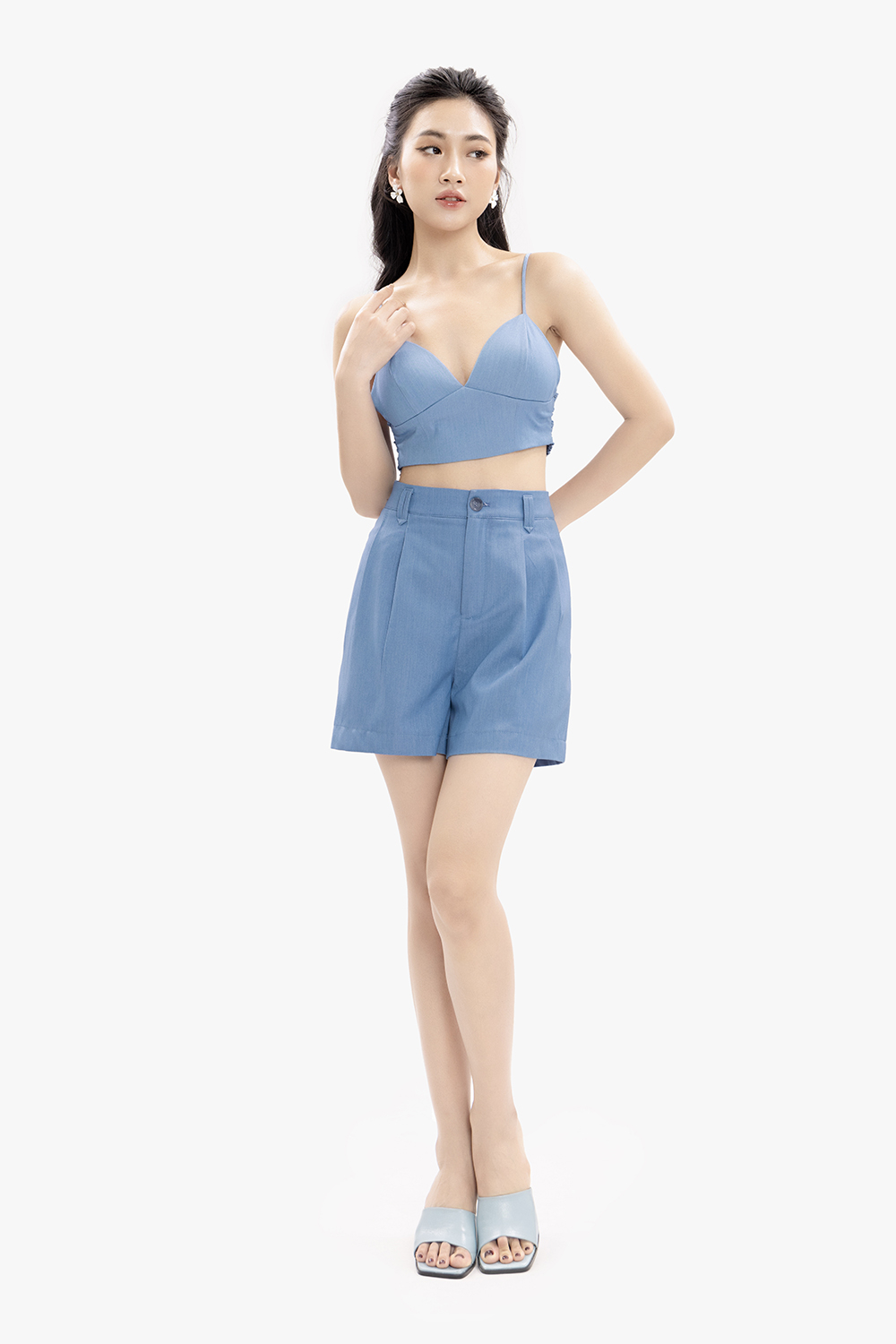 Áo bra 2 dây màu xanh