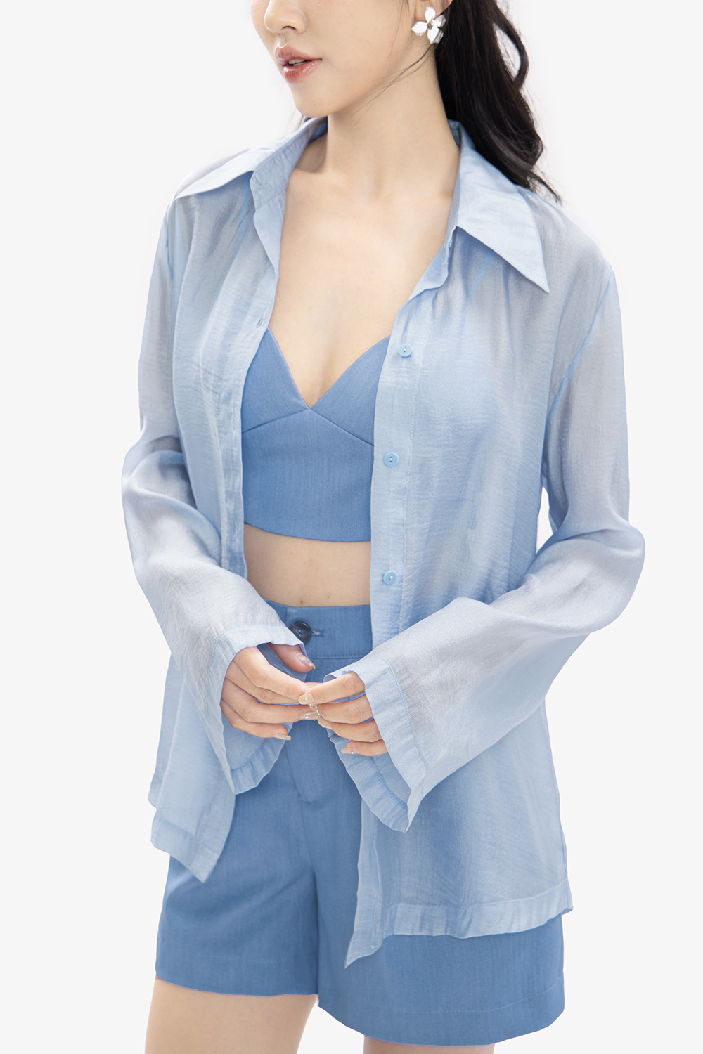 Áo sơ mi nữ màu xanh tay dài