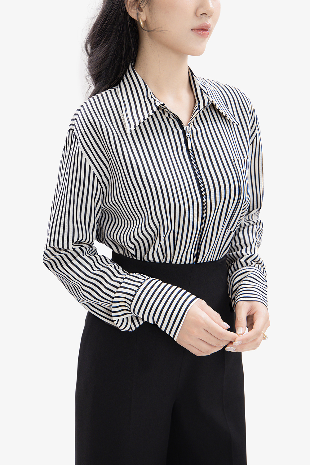 Áo sơ mi nữ kẻ sọc dây kéo trước