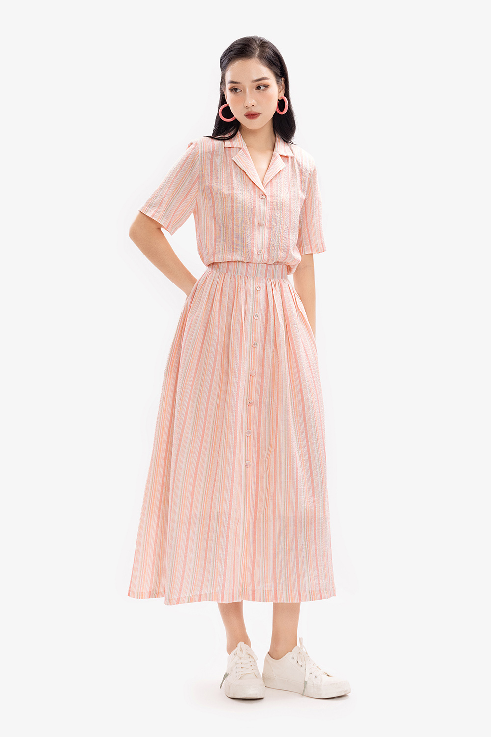 Áo sơ mi cổ đan tông họa tiết sọc