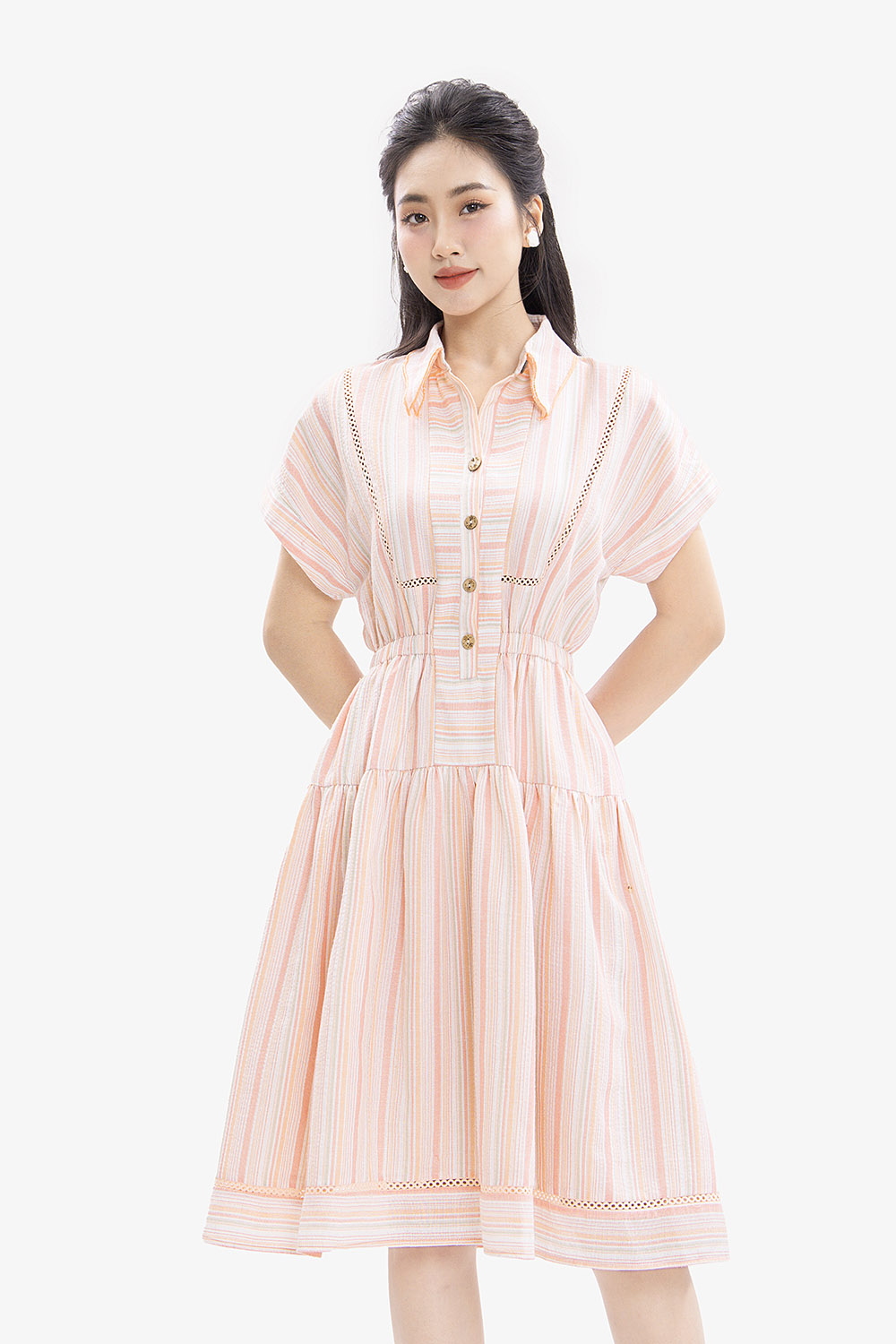 Đầm sơ mi xòe họa tiết sọc phối nút