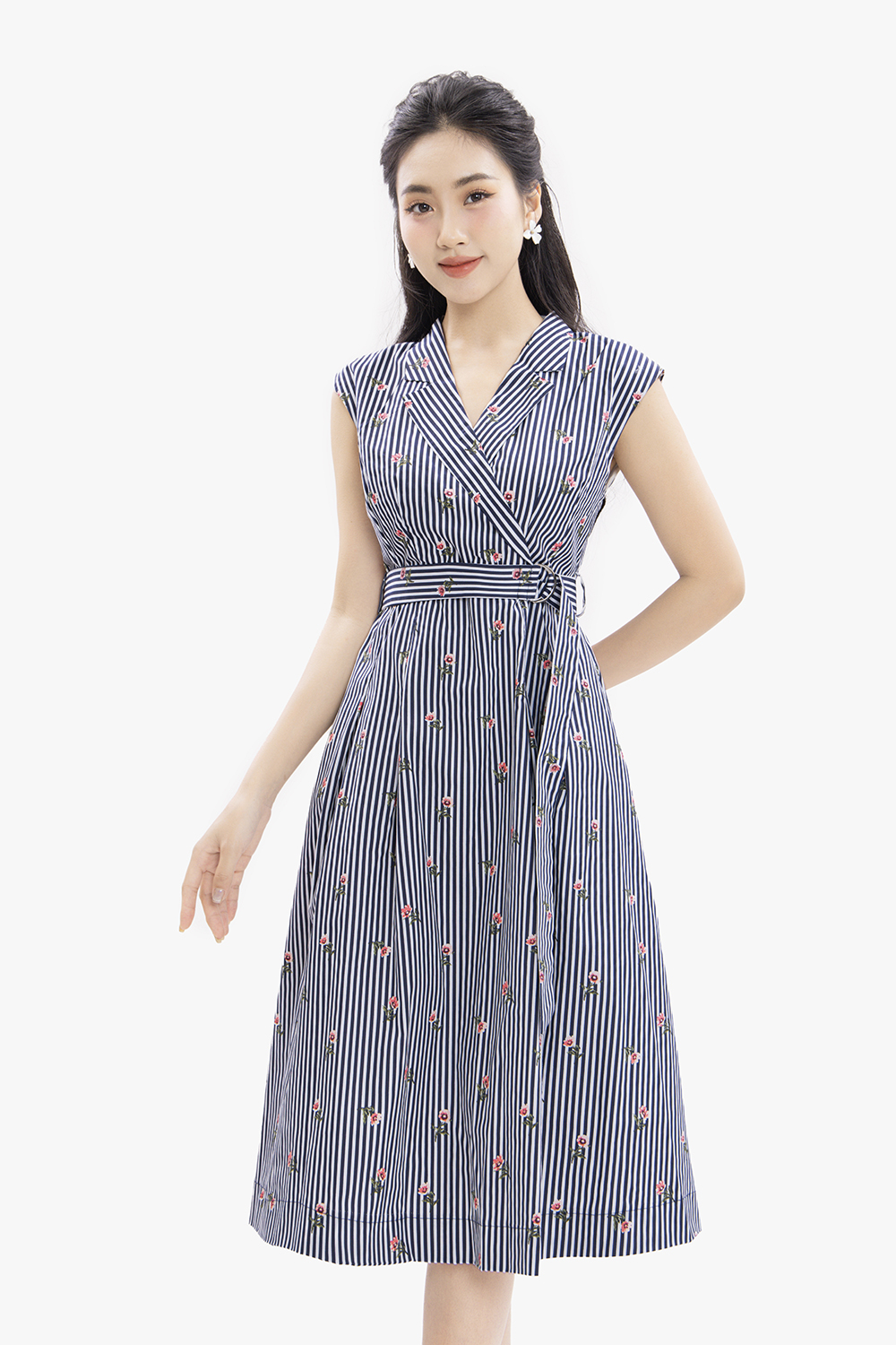 Đầm xòe hoa nhí kẻ sọc phối belt