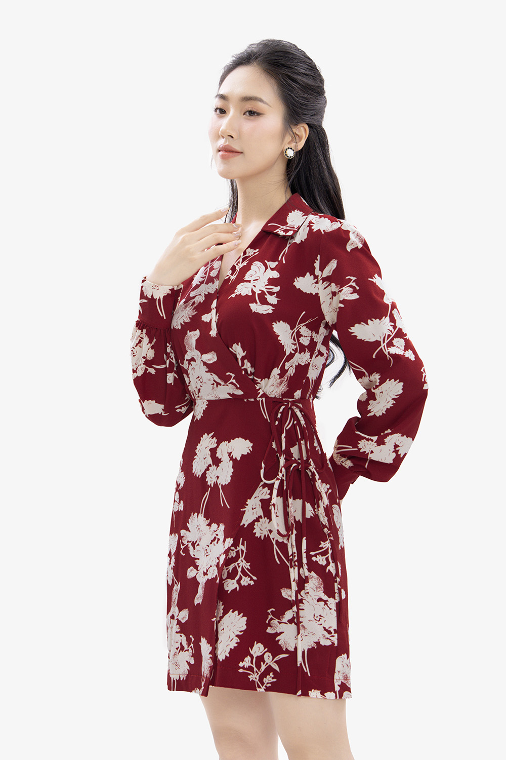 Đầm wrap dress họa tiết hoa tay dài