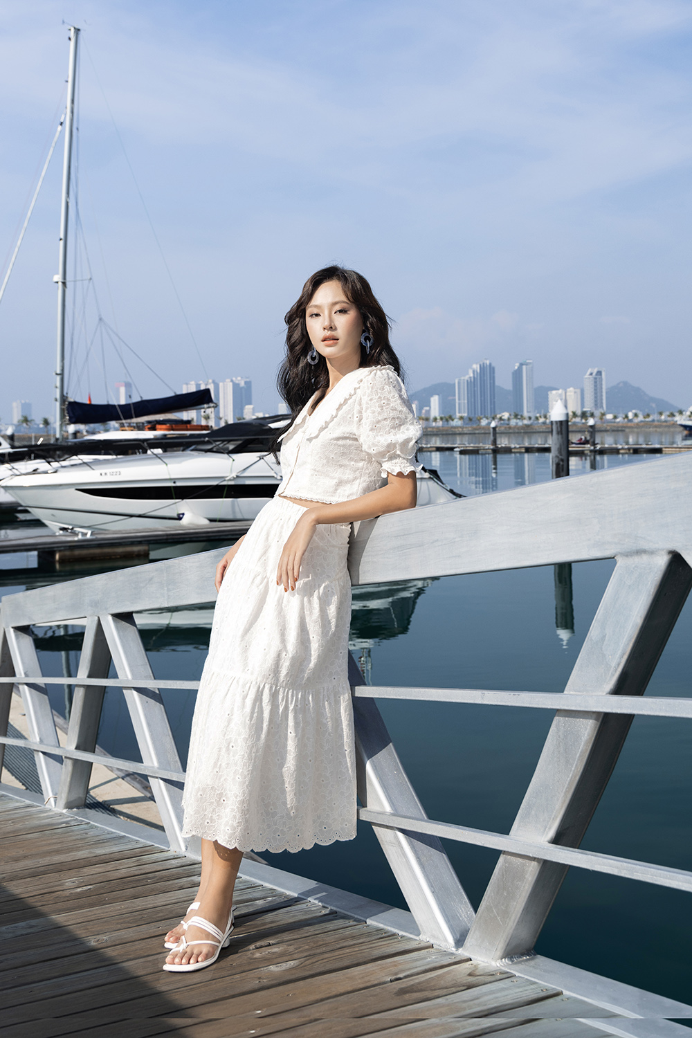 Chân váy dài dáng xòe bo chun ren thêu hoa