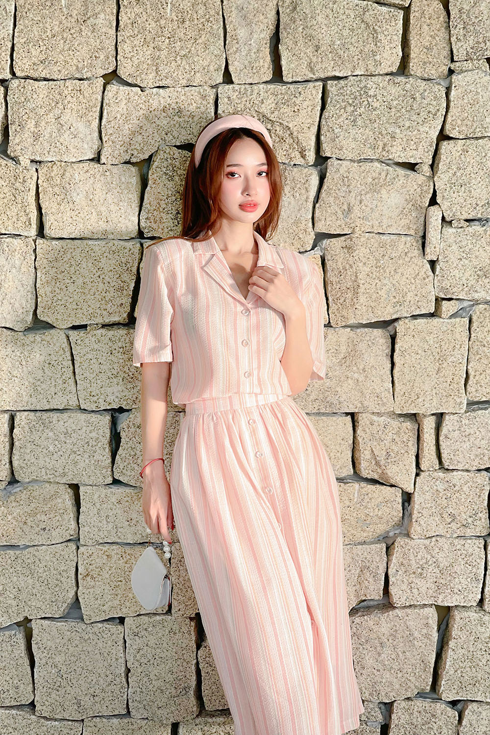 Áo sơ mi cổ đan tông họa tiết sọc