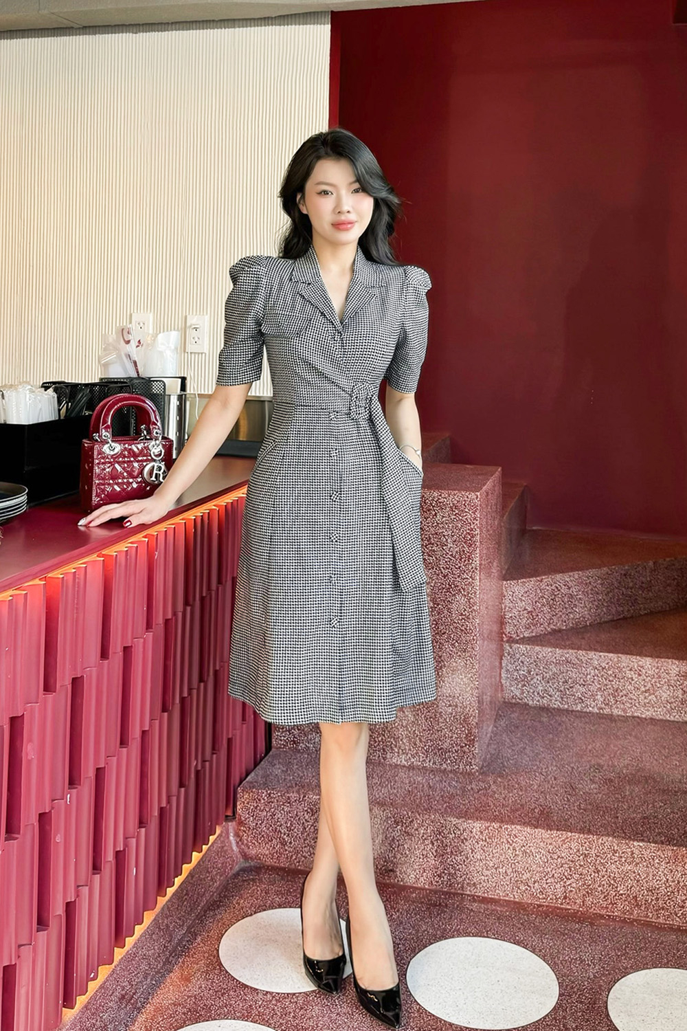 Đầm công sở caro đắp chéo cổ đan tông