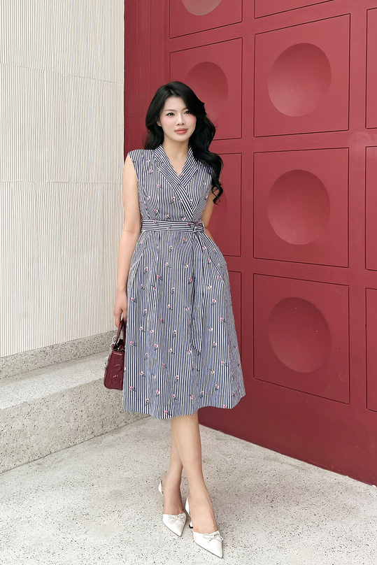 Đầm xòe hoa nhí kẻ sọc phối belt KK167-32