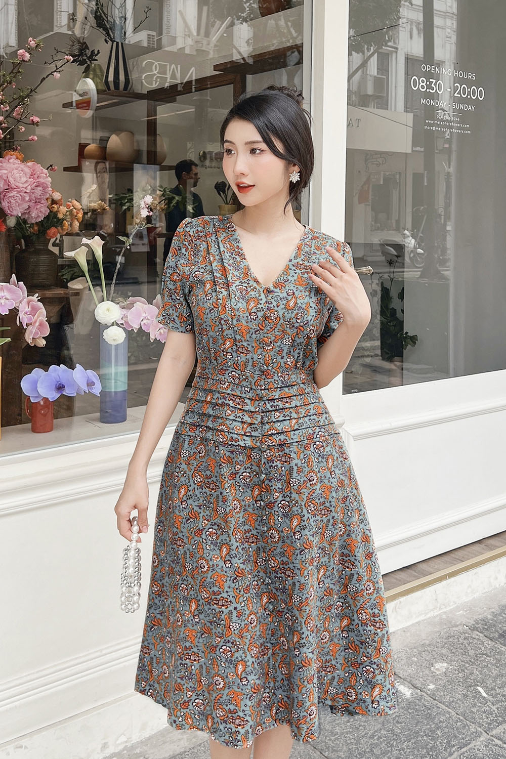 Đầm hoa công sở cổ V dáng xòe