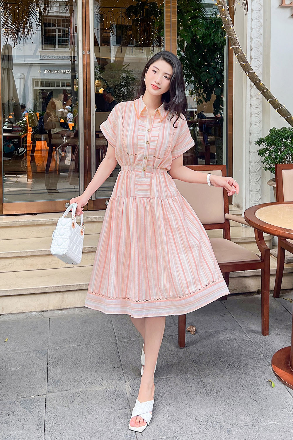 Đầm sơ mi xòe họa tiết sọc phối nút