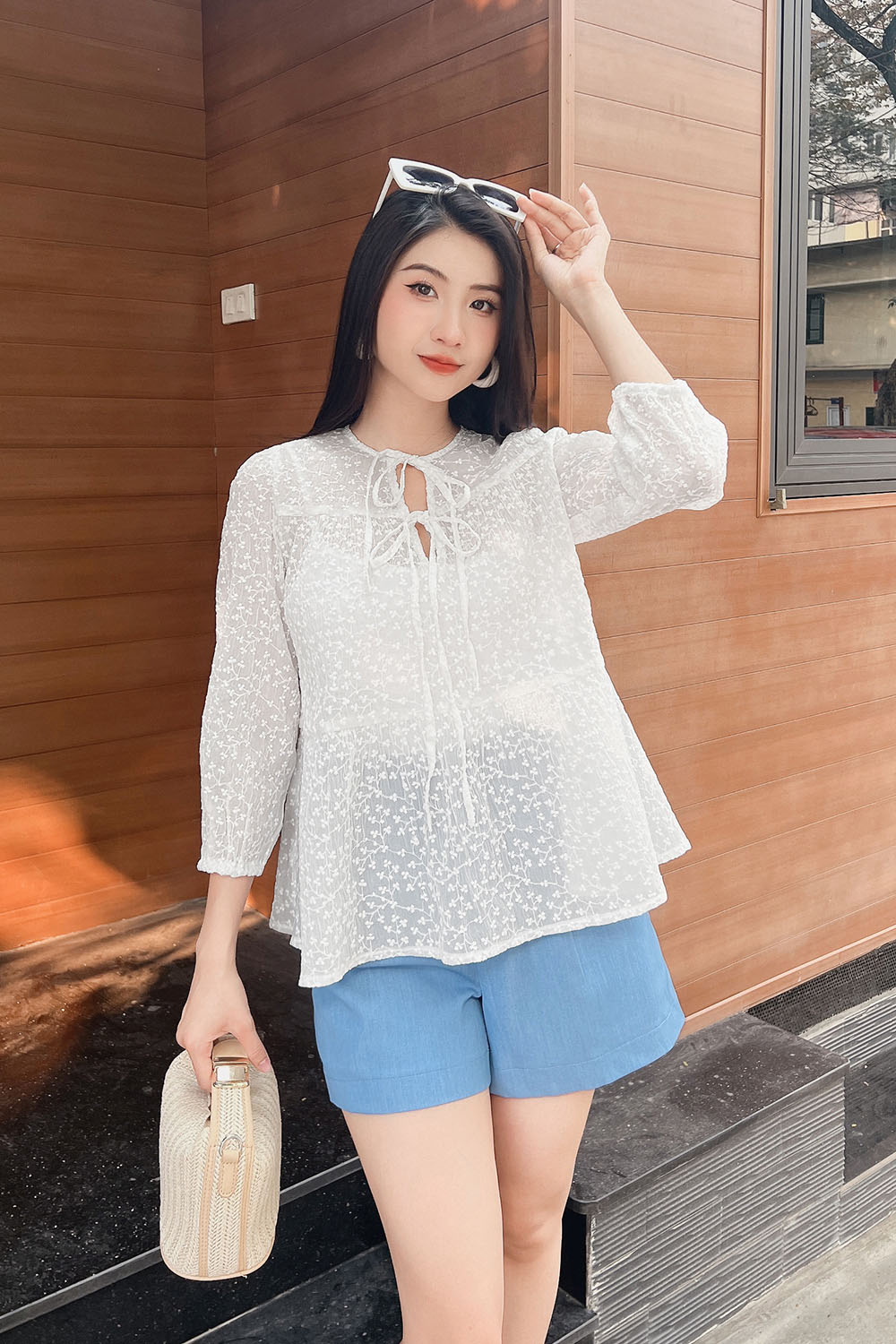 Áo babydoll trắng tay lỡ cổ phối nơ ASM18-17