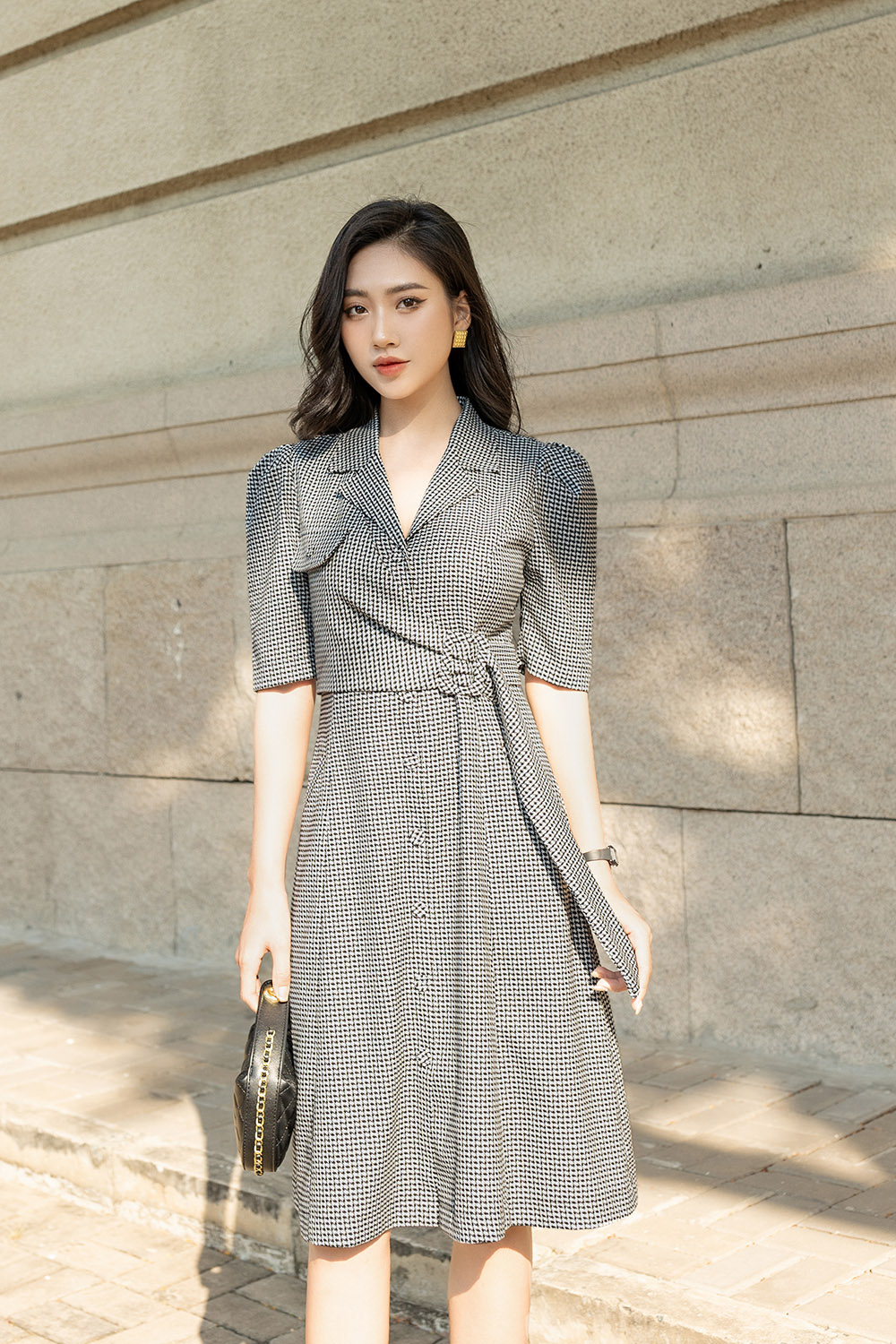 Đầm công sở caro đắp chéo cổ đan tông