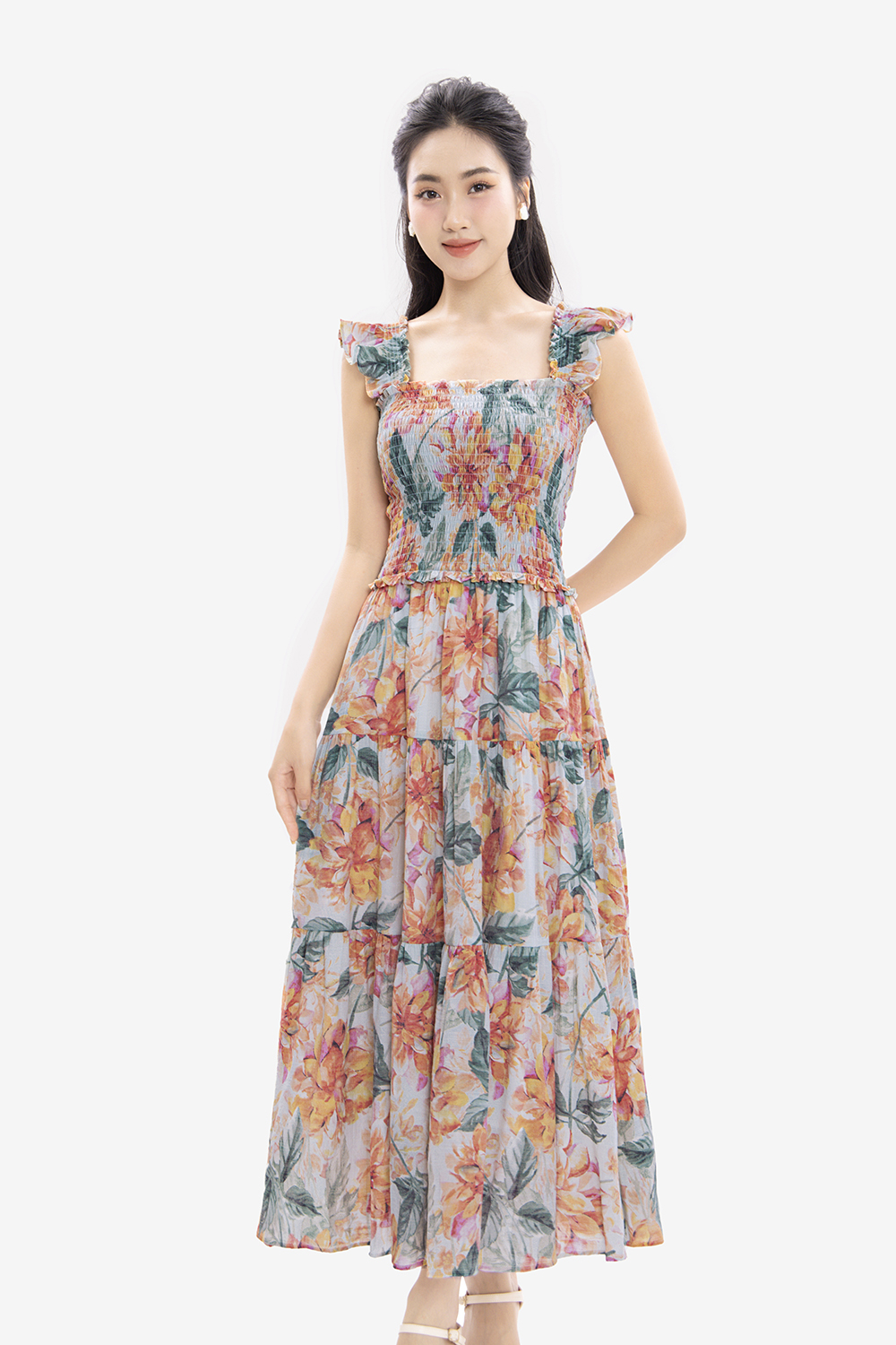 Đầm hoa hai dây dáng xòe dài qua gối