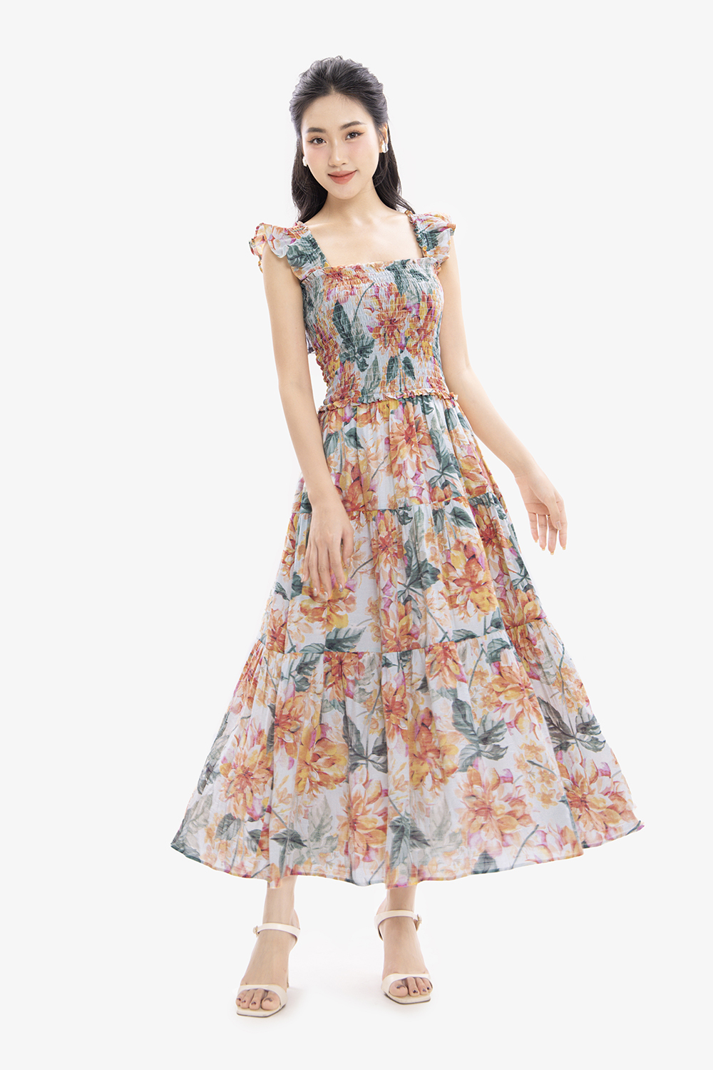 Đầm hoa hai dây dáng xòe dài qua gối