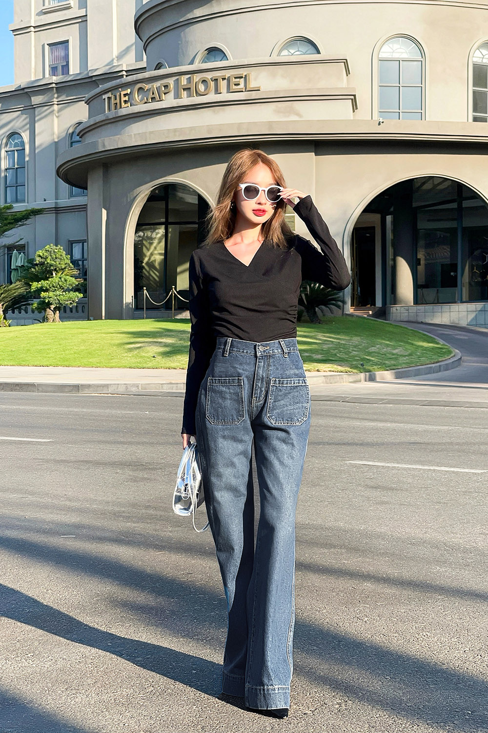 Quần jeans nữ ống suông phối túi