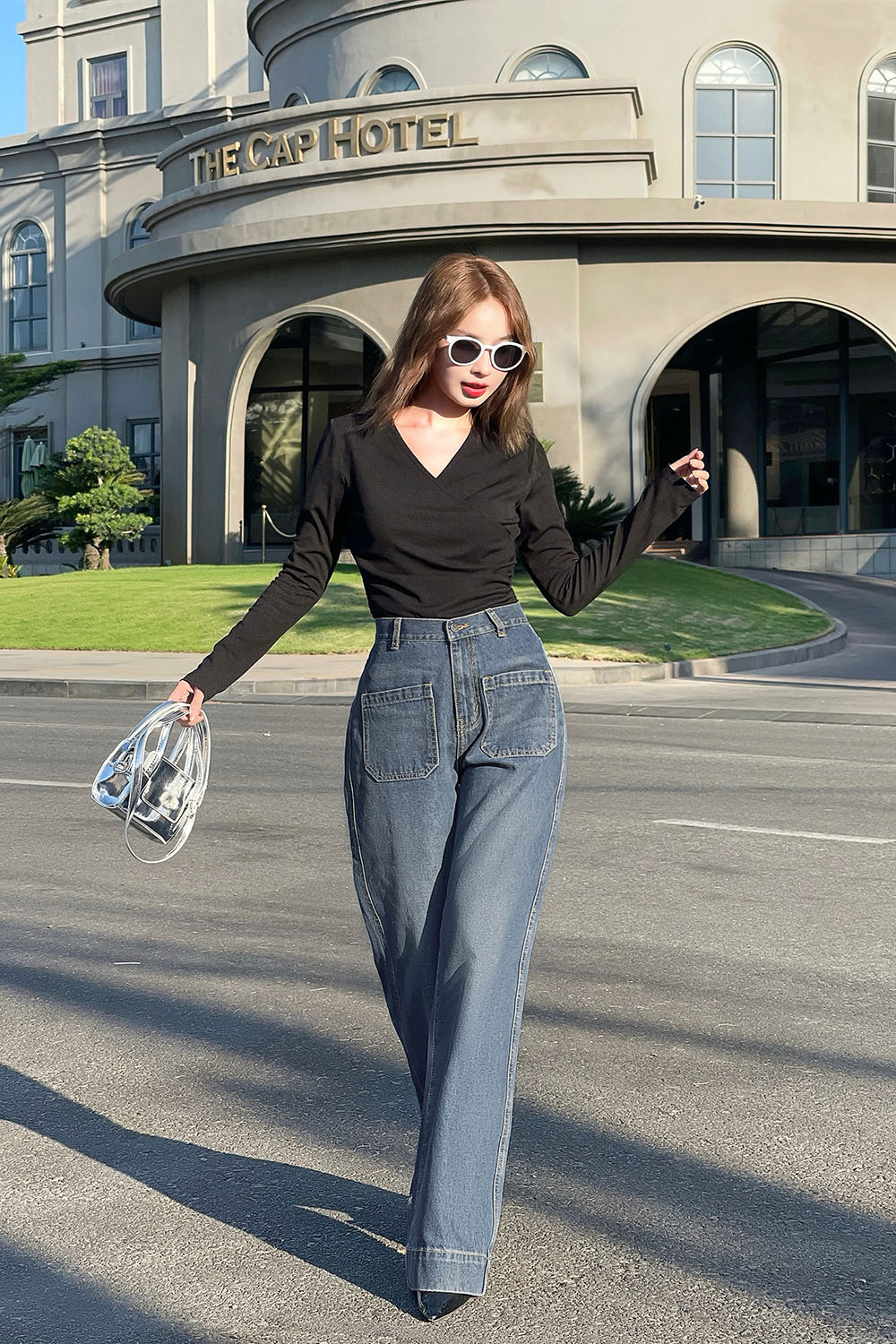 Quần jeans nữ ống suông phối túi