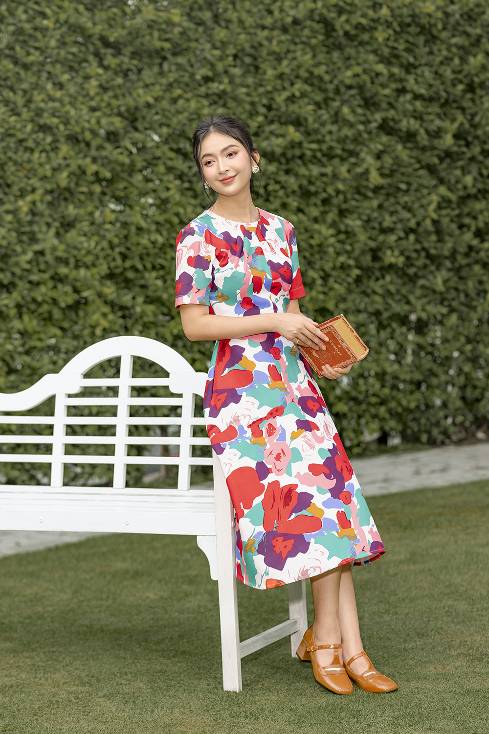 Đầm họa tiết dáng xòe dài kèm thắt eo