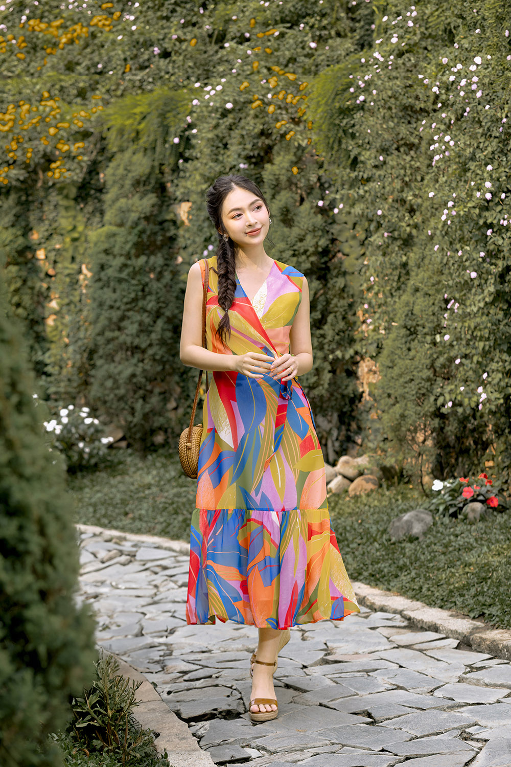 Đầm xòe dáng dài đuôi cá thắt nơ eo