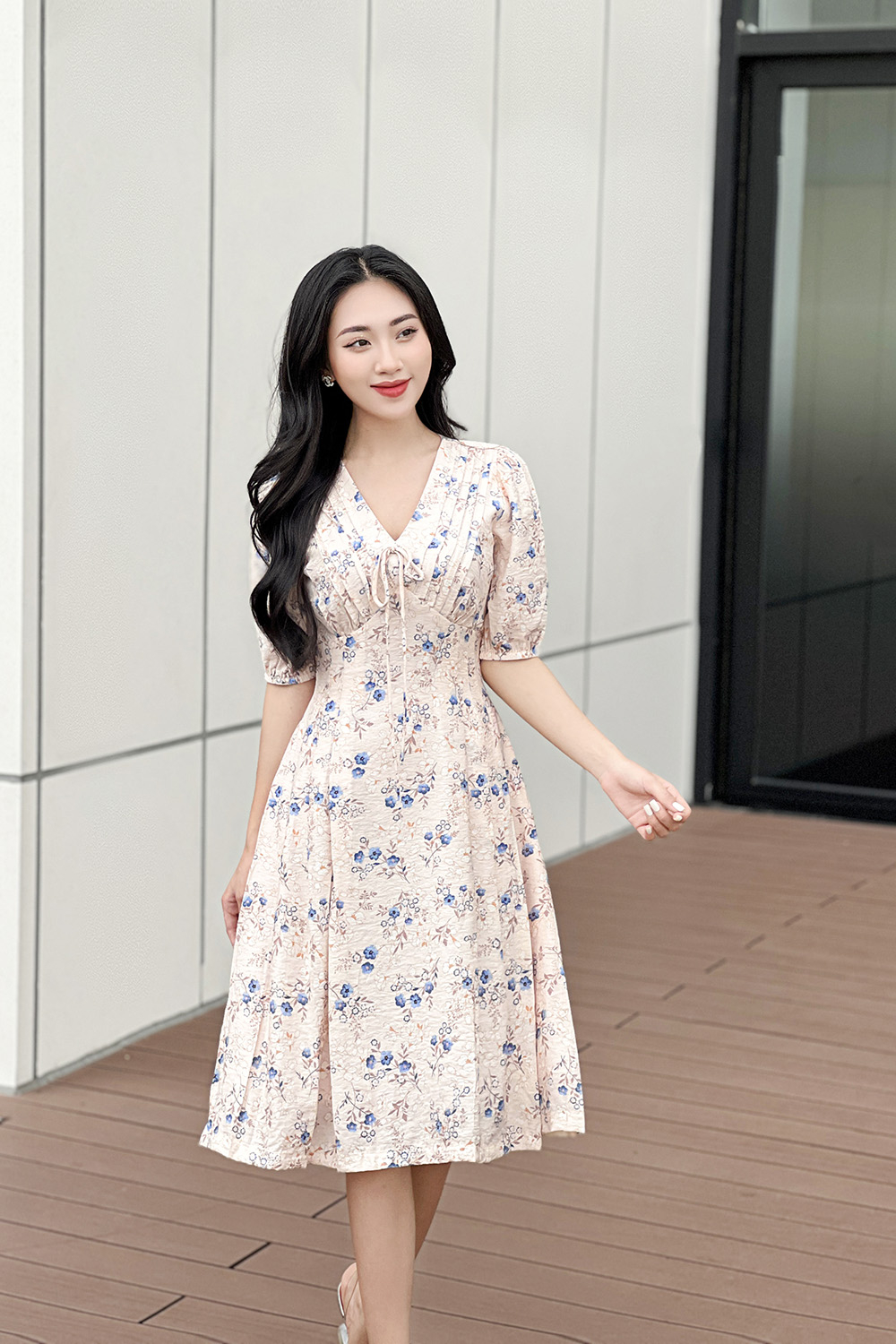 Đầm hoa công sở dáng xòe cổ V tay phồng KK167-13