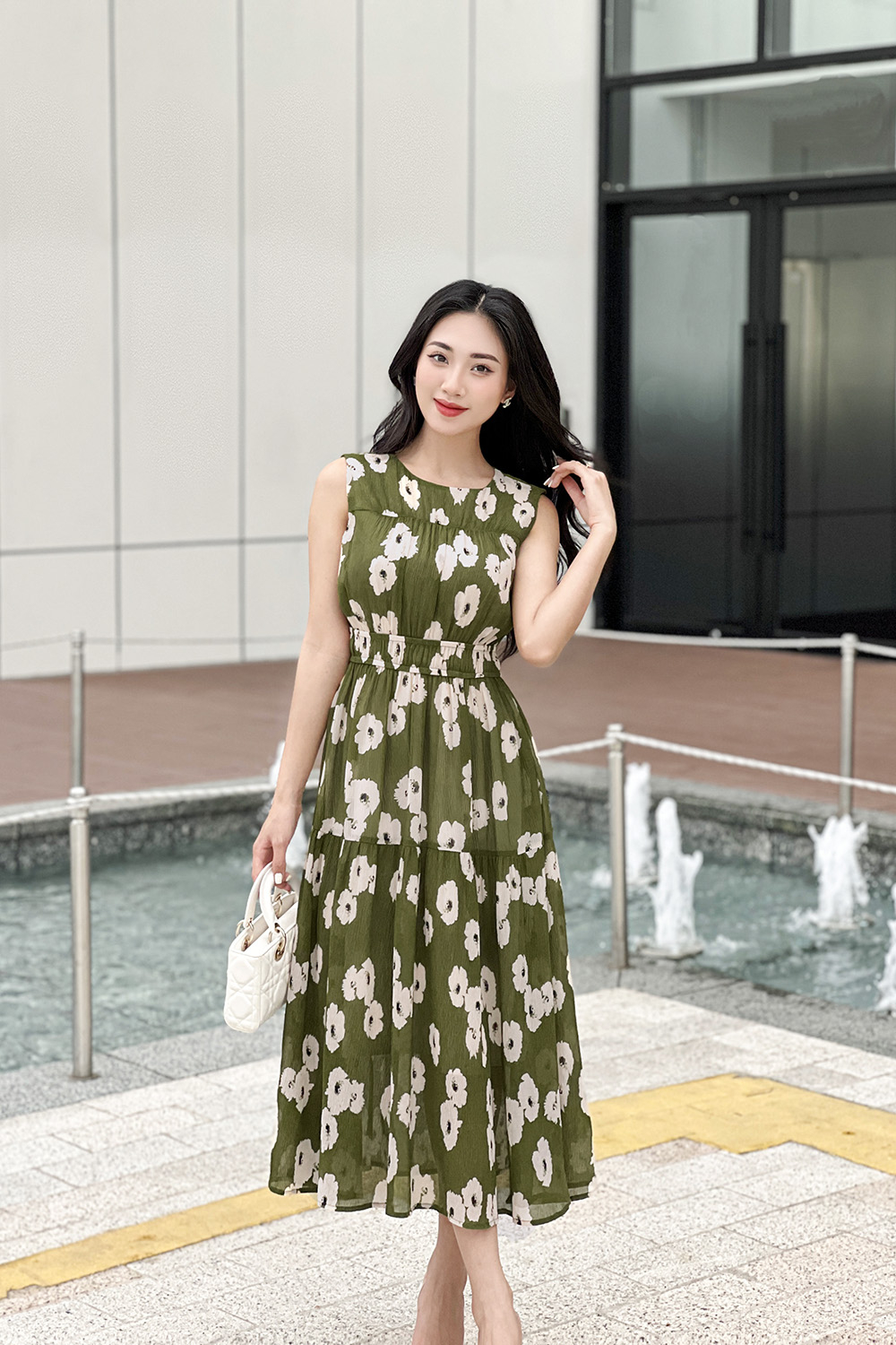 Đầm hoa dáng xòe dài sát nách nhún eo