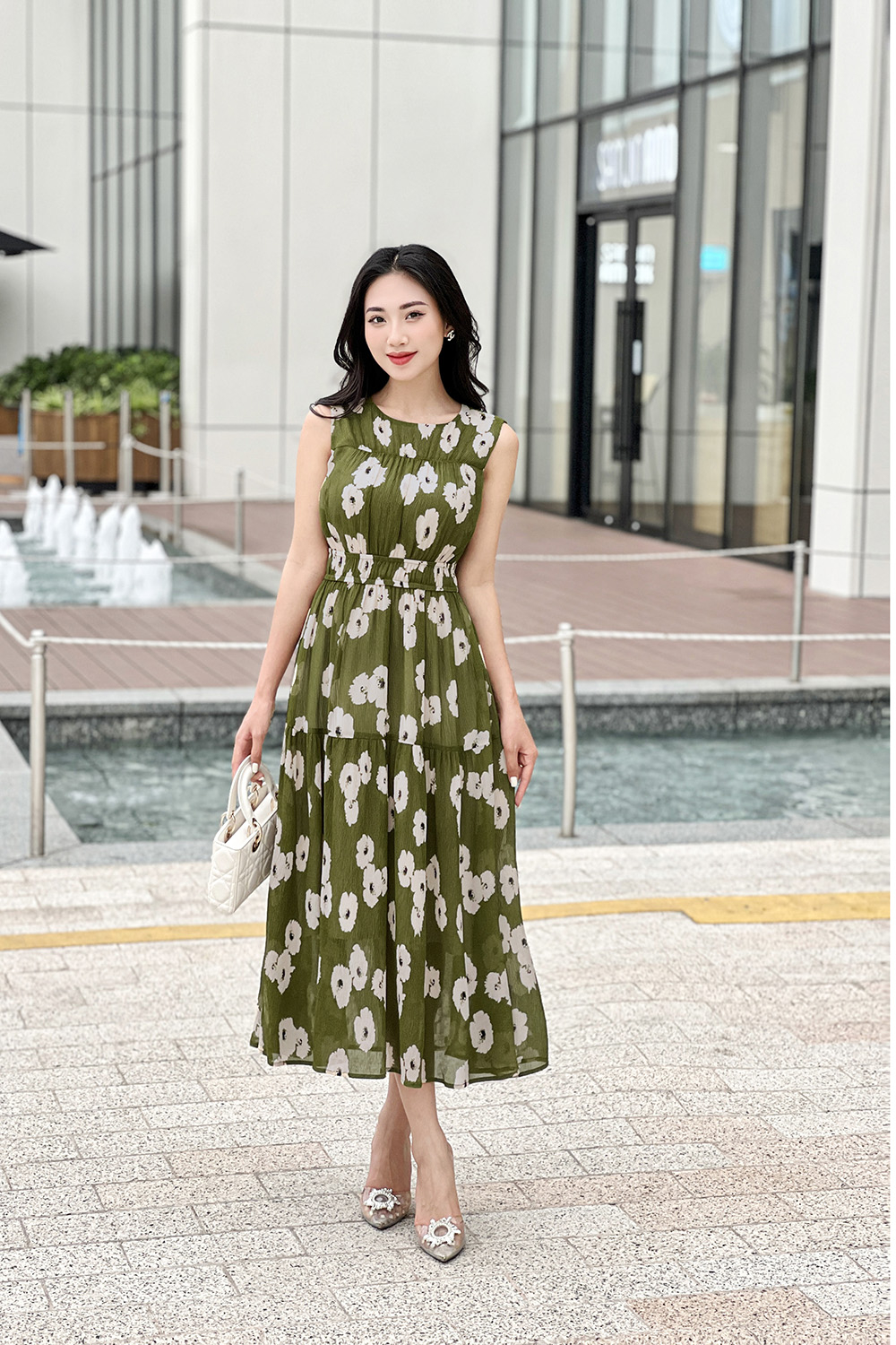 Đầm hoa dáng xòe dài sát nách nhún eo