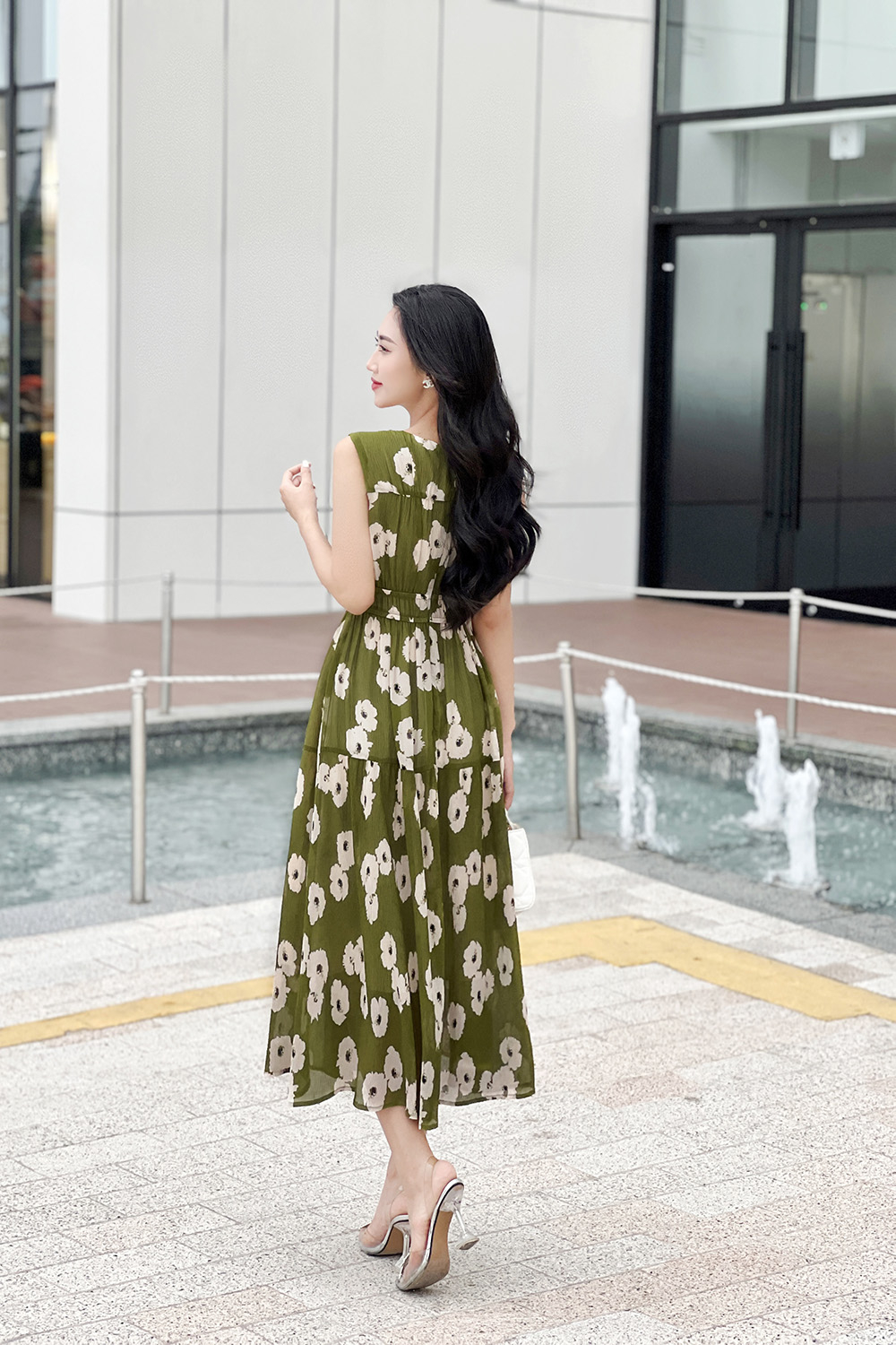 Đầm hoa dáng xòe dài sát nách nhún eo