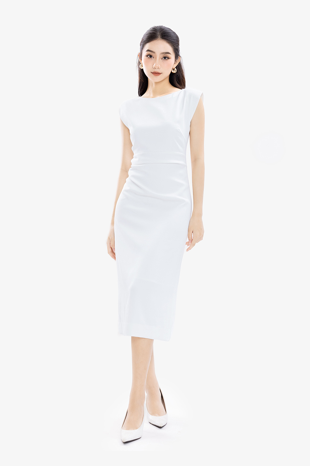 Đầm trắng dáng ôm dài nhún eo