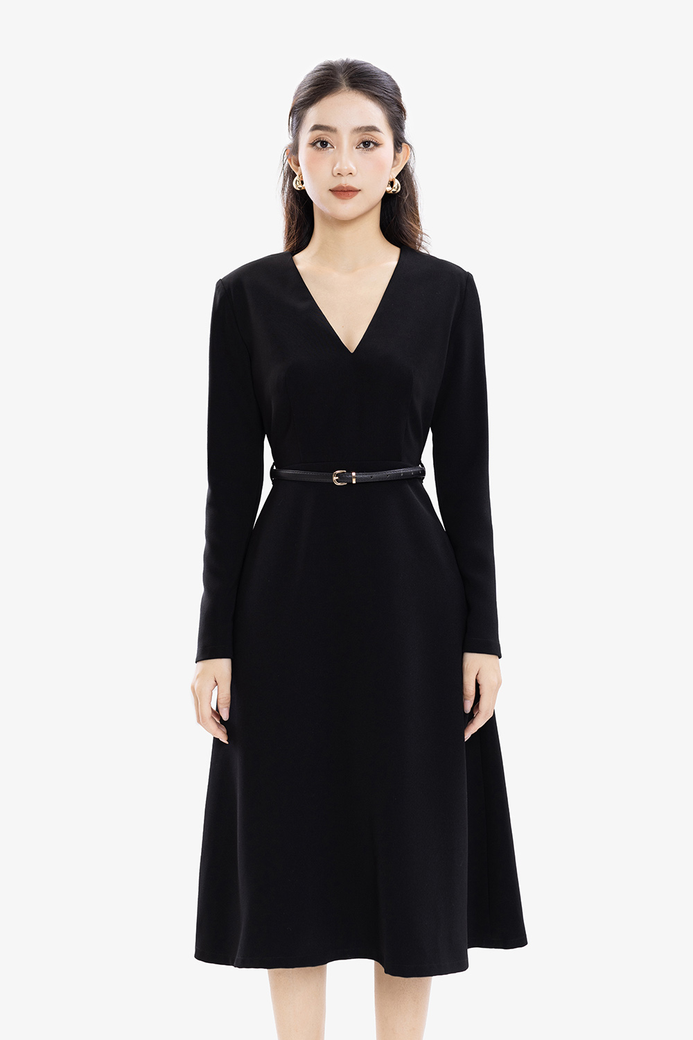 Đầm xòe midi màu đen cổ V tay dài