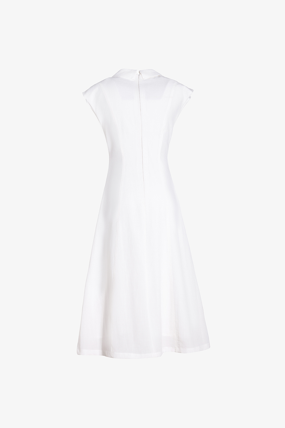 Đầm trắng cổ đan tông tay hến phối nút