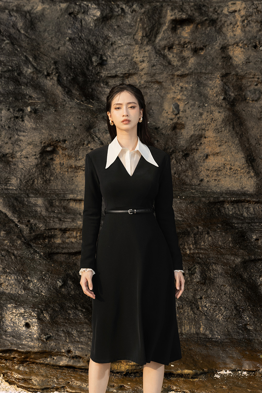 Đầm xòe midi màu đen cổ V tay dài KK167-23