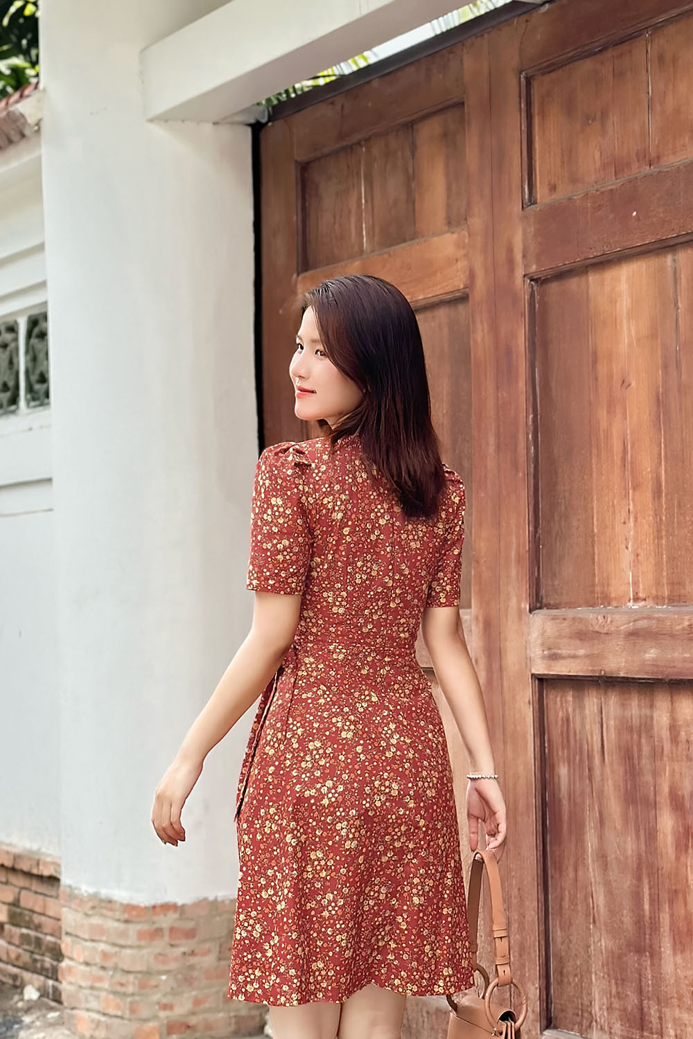 Đầm xòe chữ A cổ V eo phối nơ