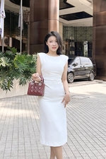 Đầm trắng dáng ôm dài nhún eo