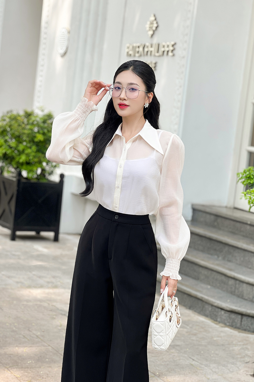 Áo sơ mi nữ màu trắng tay dài