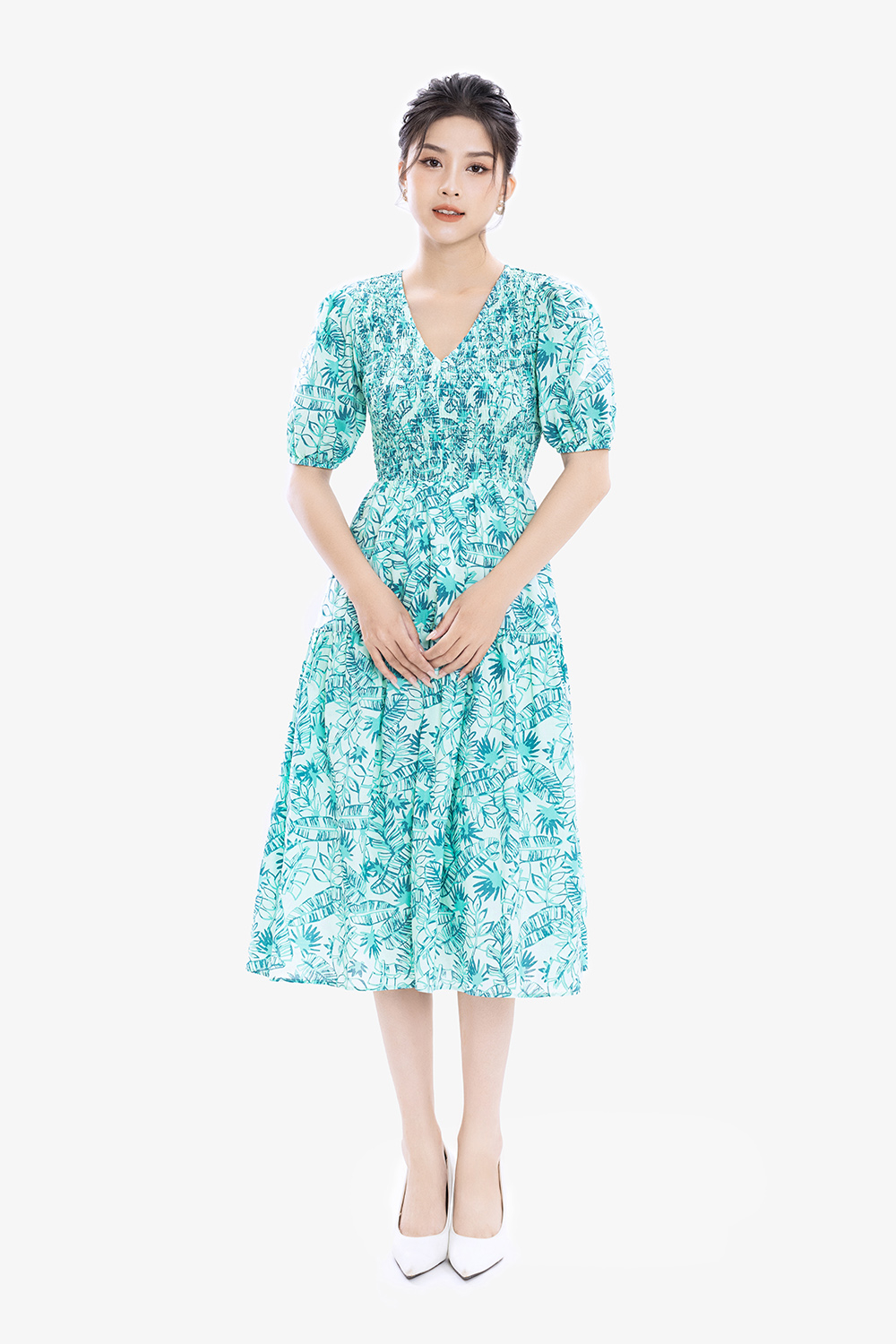 Đầm xòe họa tiết dáng dài cổ V