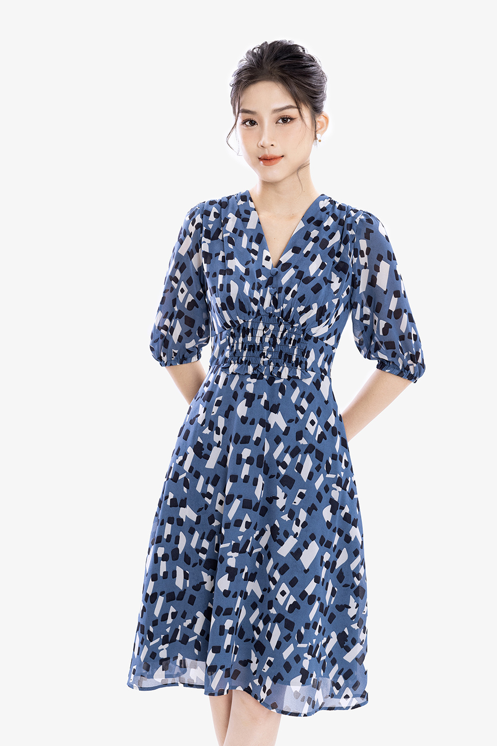 Đầm voan xanh họa tiết dáng chữ A xòe