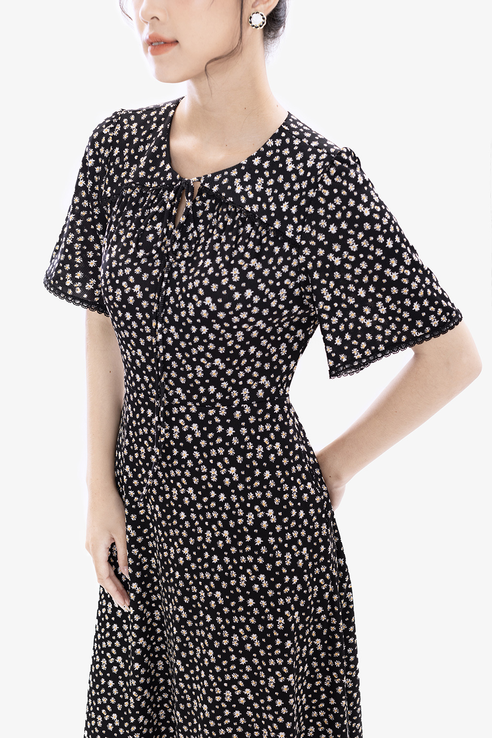 Đầm thun đen hoa công sở dáng xòe