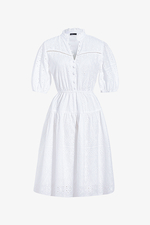 Đầm trắng dáng xòe chiết eo phối nút