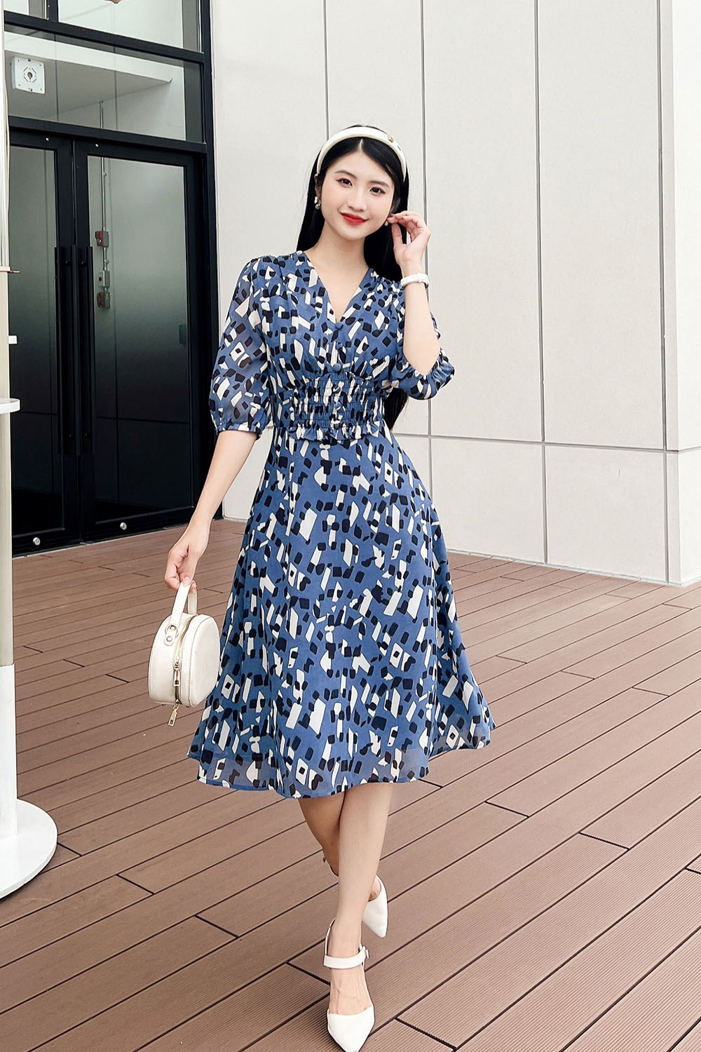 Đầm voan xanh họa tiết dáng chữ A xòe