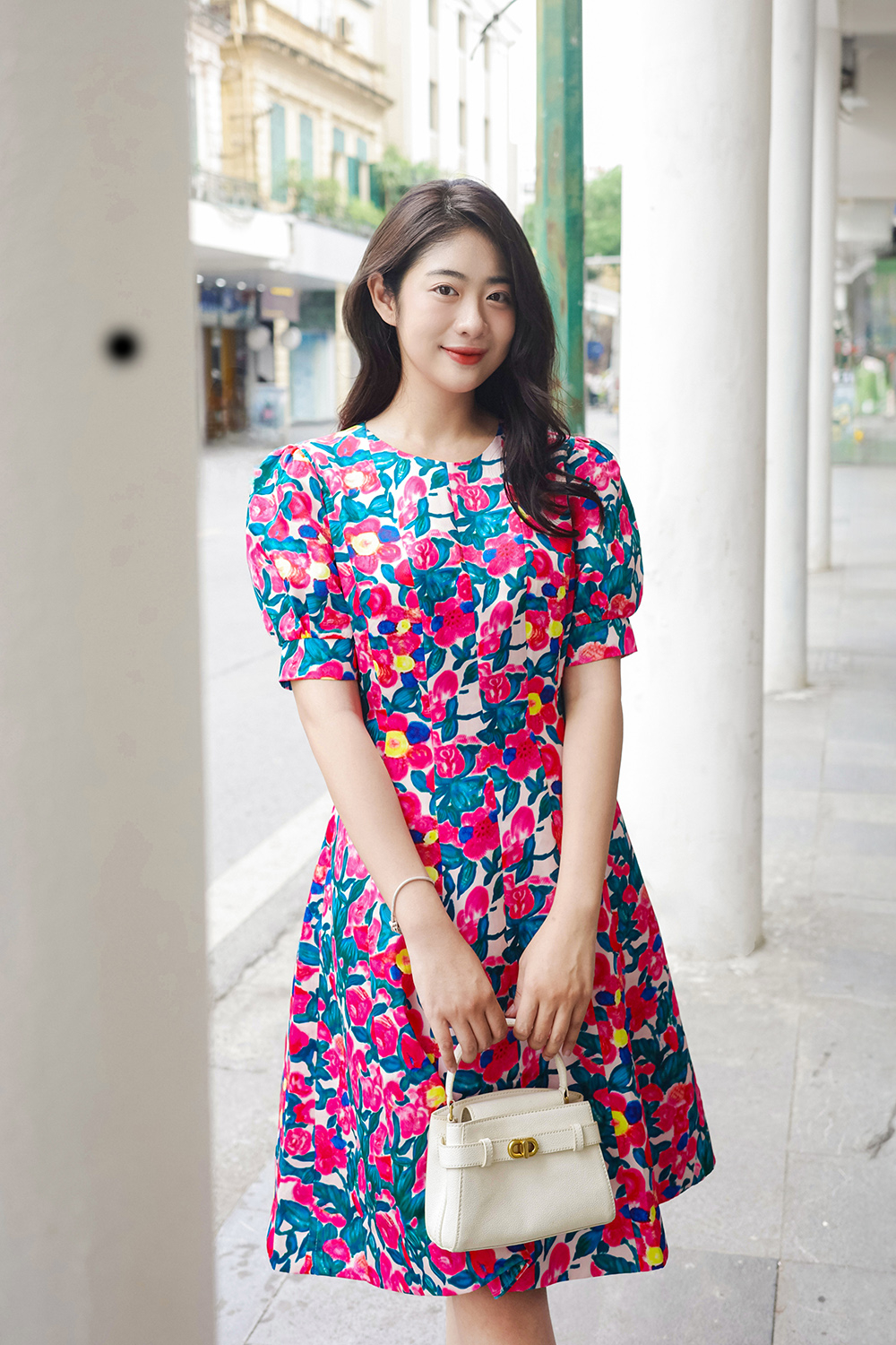 Đầm xòe họa tiết hoa tay phồng