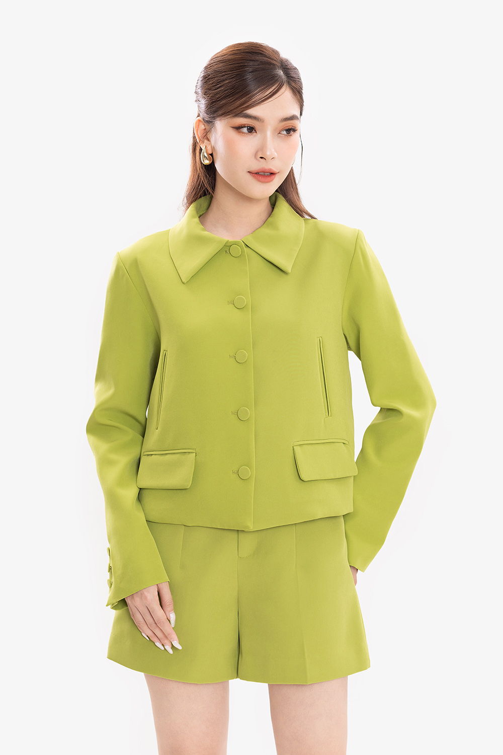 Áo khoác nữ màu xanh dáng suông tay dài