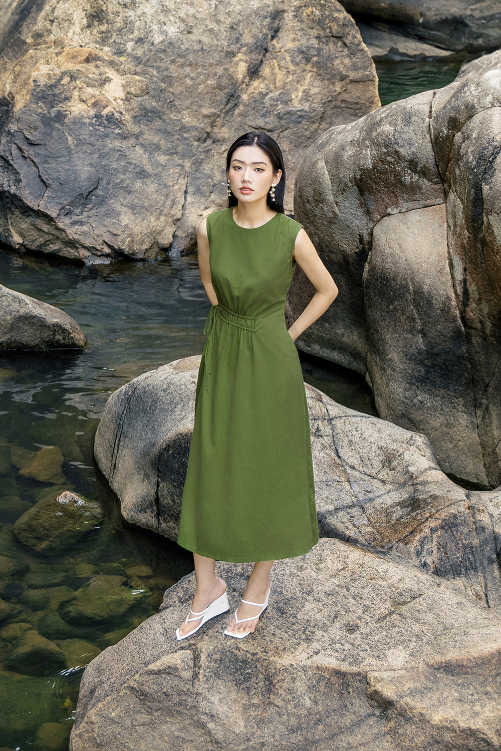 Đầm xòe sát nách eo bo chun KK169-01