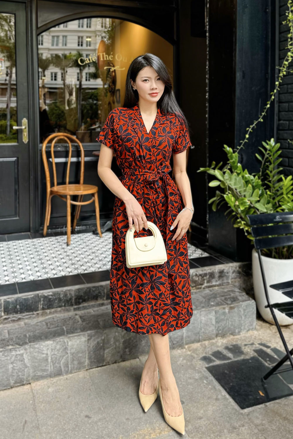 Đầm họa tiết tùng đắp chéo phối thắt lưng KK168-16