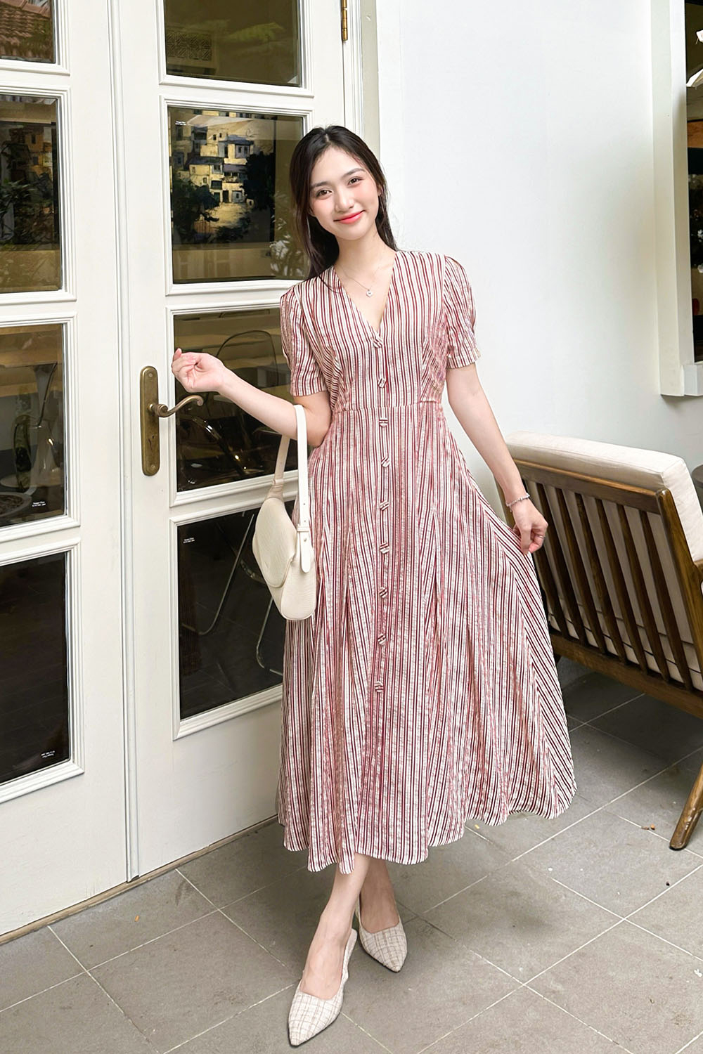 Đầm công sở kẻ sọc dáng xòe cổ V dành cho nàng mập diện thon gọn