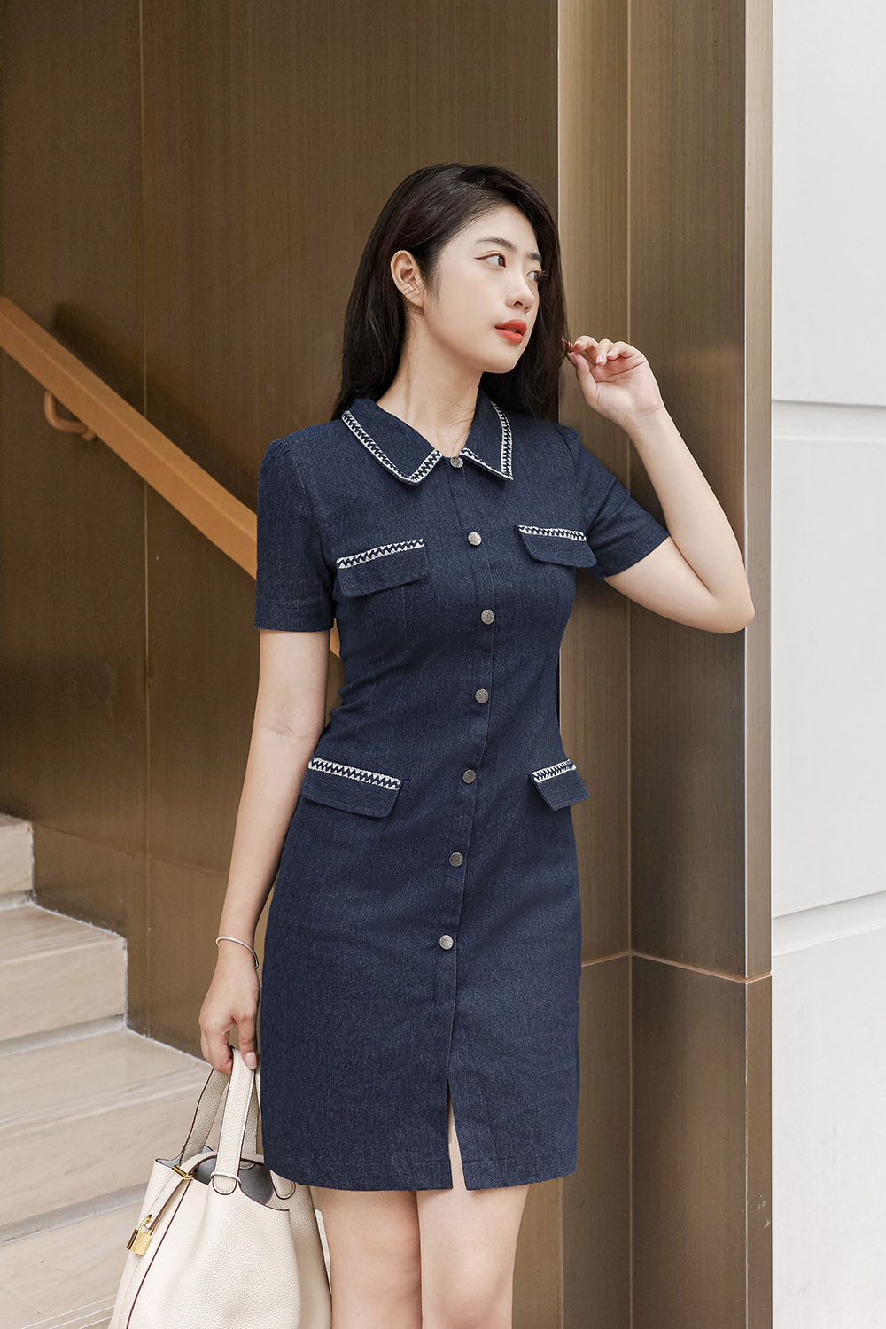 Đầm chữ a cổ peter pan phối nút