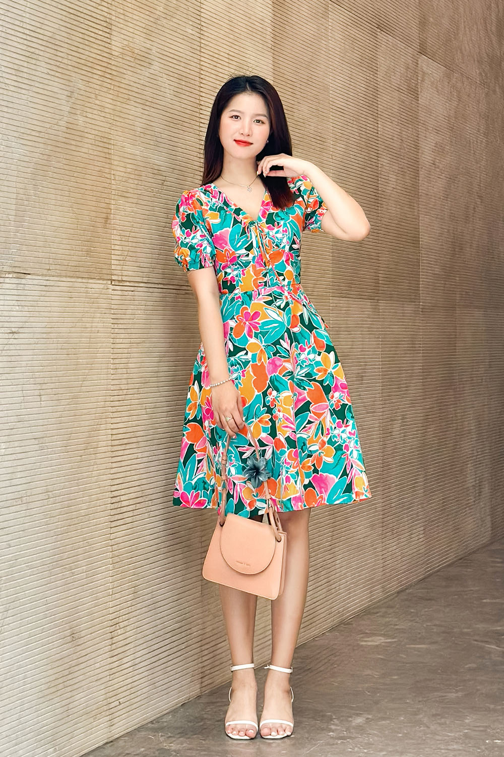 Đầm xòe hoa nhiều màu cổ V đan dây nơ KK168-02
